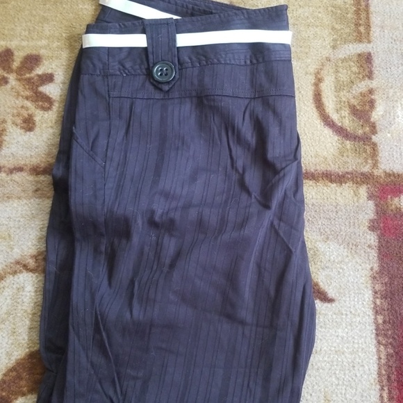 Shorts - Picture 2 of 4